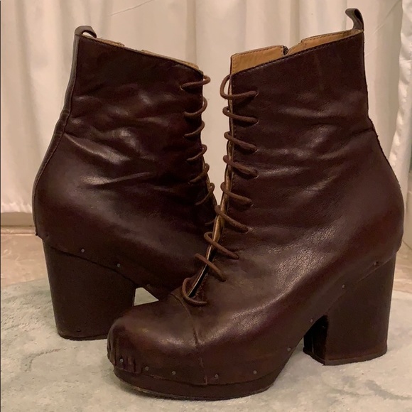 Acne Lea Shank leather heeled booties size 7/8 •UNIQUELY YOURS• - Picture 3 of 8